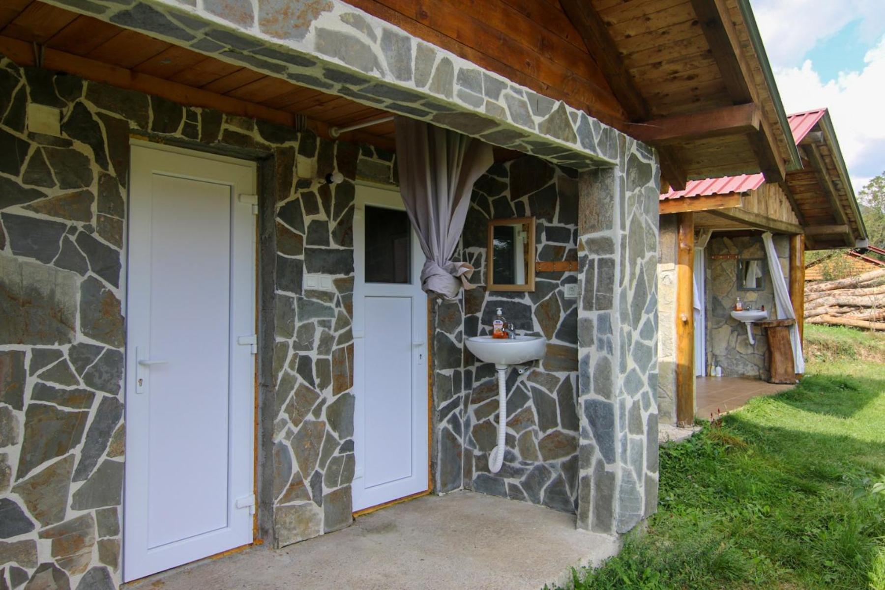 Camp &Apartmens Scepanovic โมจโคแวก ภายนอก รูปภาพ