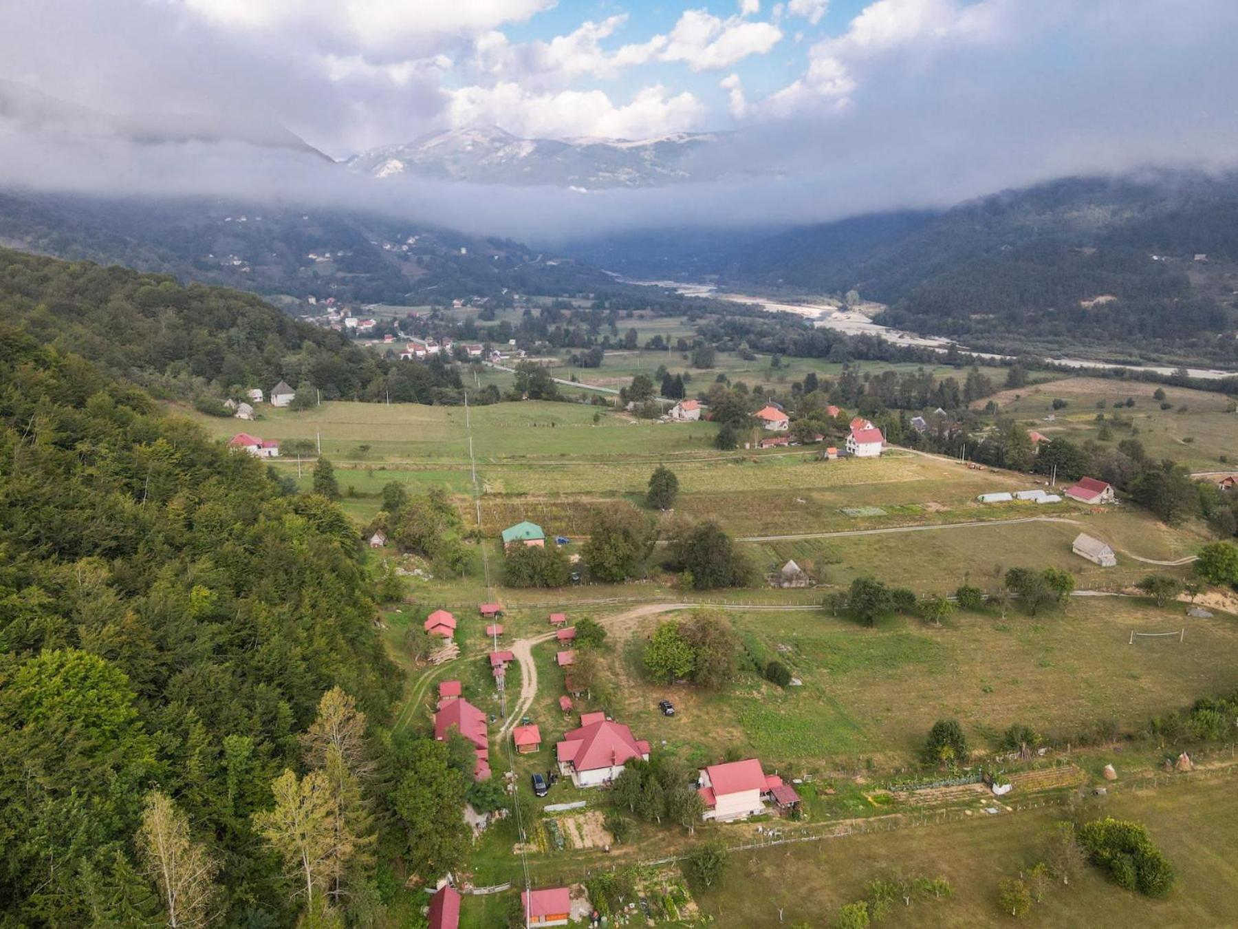 Camp &Apartmens Scepanovic โมจโคแวก ภายนอก รูปภาพ