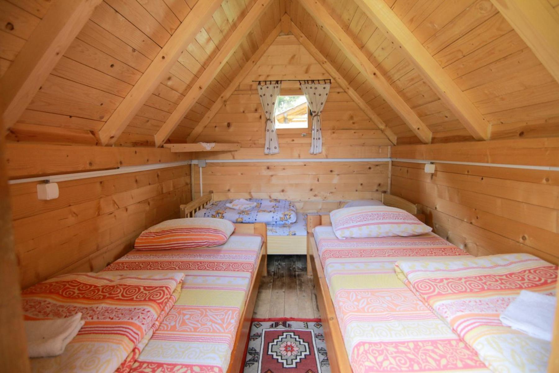 Camp &Apartmens Scepanovic โมจโคแวก ภายนอก รูปภาพ